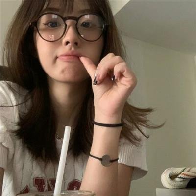 尤莉亚老师的红线